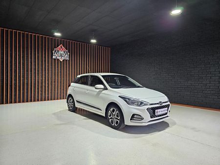 2020-Hyundai-i20-14-Fluid-Auto_2