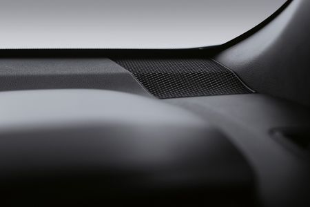 2025-Toyota-Corolla-Cross-18-XR_5