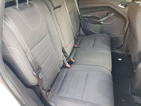 2013-Ford-Kuga-16-EcoBoost-Ambiente_3