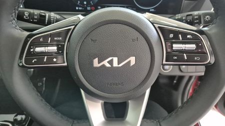 2025-Kia-Seltos-15-CRDi-EX_16