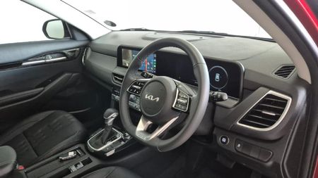 2025-Kia-Seltos-15-CRDi-EX_18