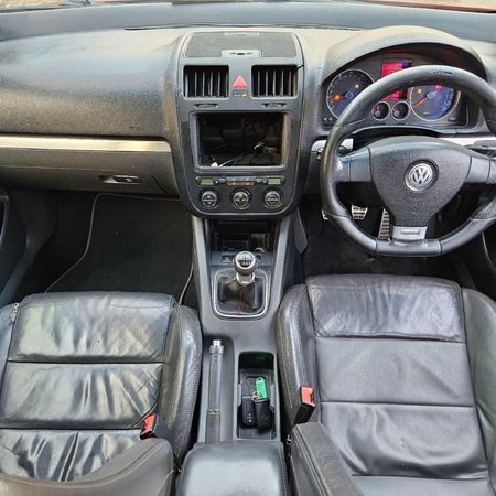 2007-Volkswagen-Golf-GTI-20T-FSI_3