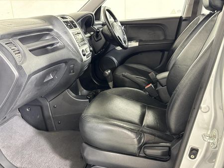 2009-Kia-Sportage-20-Auto-4x4_8