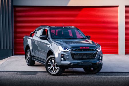 2025-Isuzu-D-Max-19-DDI-HR-X-Rider-Double-Cab_0