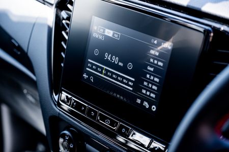 2025-Isuzu-D-Max-19-DDI-HR-X-Rider-Double-Cab_11