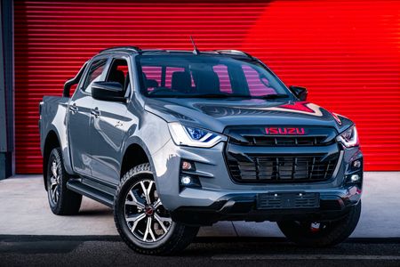 2025-Isuzu-D-Max-19-DDI-HR-X-Rider-Double-Cab_1