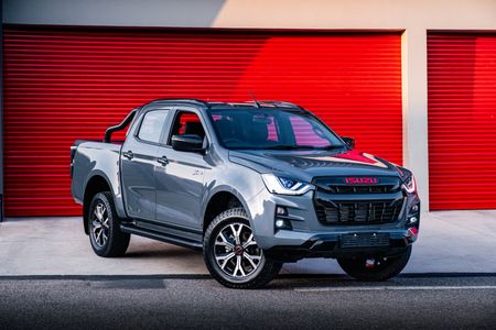 2025-Isuzu-D-Max-19-DDI-HR-X-Rider-Double-Cab_2