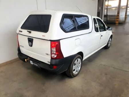 2012-Nissan-NP200-16-SE_3