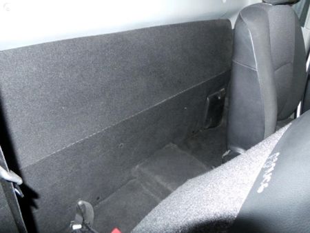 2012-Nissan-NP200-16-SE_7