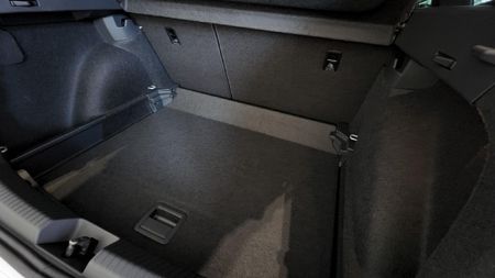 2026-Volkswagen-Taigo-10-TSI-R-Line-Auto_12