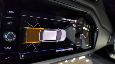 2026-Volkswagen-Taigo-10-TSI-R-Line-Auto_13
