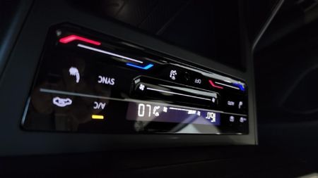 2026-Volkswagen-Taigo-10-TSI-R-Line-Auto_18