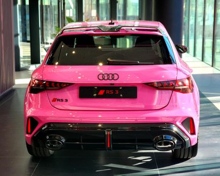 2025-Audi-RS3-Sportback-Quattro-Stronic_3