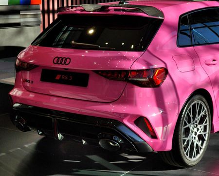 2025-Audi-RS3-Sportback-Quattro-Stronic_4