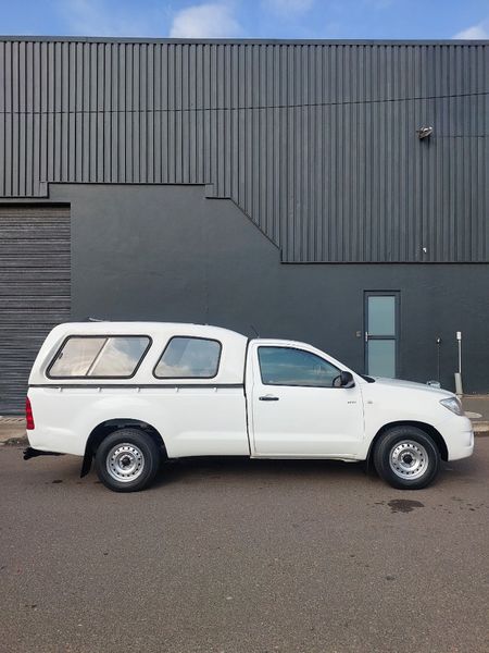 2010-Toyota-Hilux-Canopy_2