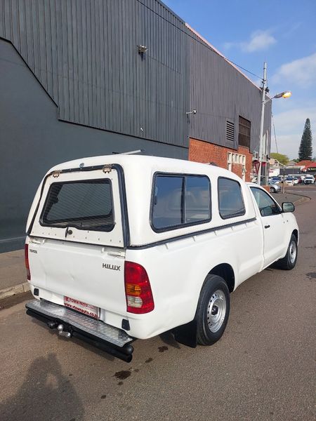 2010-Toyota-Hilux-Canopy_5