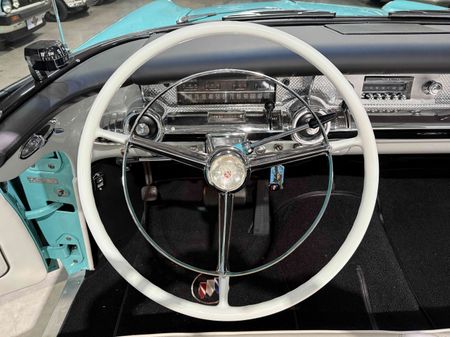 1957-Buick-Roadmaster-Convertible_13