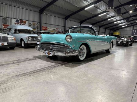 1957-Buick-Roadmaster-Convertible_28