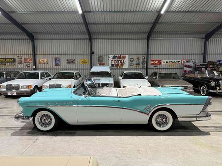 1957-Buick-Roadmaster-Convertible_29