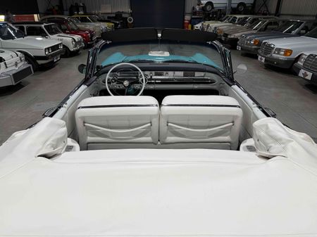 1957-Buick-Roadmaster-Convertible_36