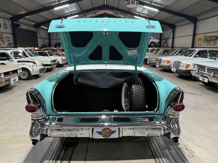 1957-Buick-Roadmaster-Convertible_40