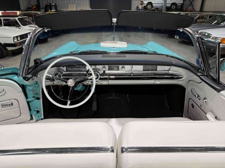 1957-Buick-Roadmaster-Convertible_8