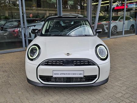 2025-MINI-Hatch-Cooper-Auto_1