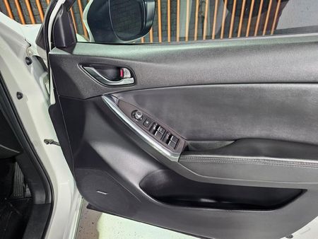 2016-Mazda-CX-5-22-DE-Akera-Auto-AWD_7
