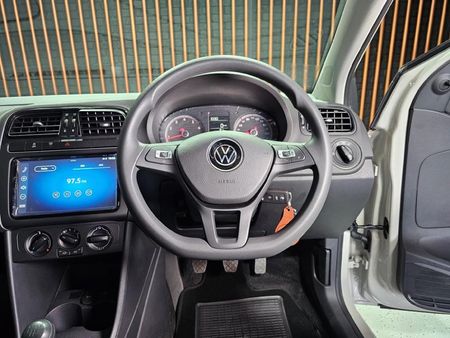 2025-Volkswagen-Polo-Vivo-14_9