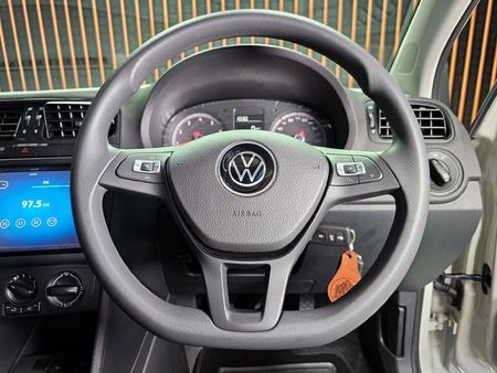 2025-Volkswagen-Polo-Vivo-14_10