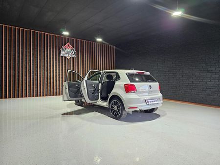 2025-Volkswagen-Polo-Vivo-14_21