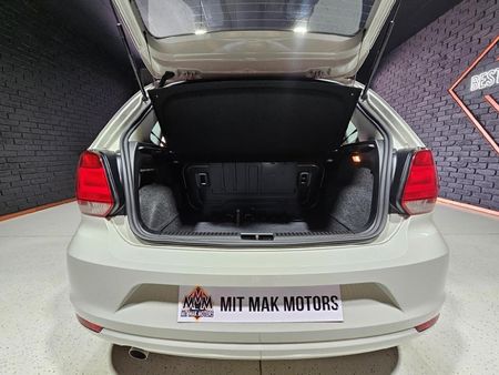 2025-Volkswagen-Polo-Vivo-14_27