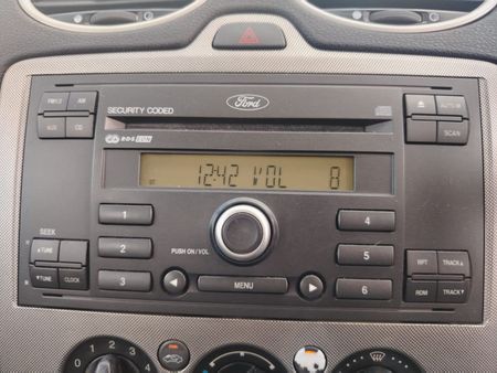 2006-Ford-Focus-16-Si-5-dr_12