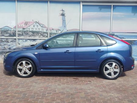 2006-Ford-Focus-16-Si-5-dr_4