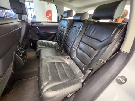 2013-Volkswagen-Touareg-30-V6-TDI-Auto-Bluemotion-180kW_18