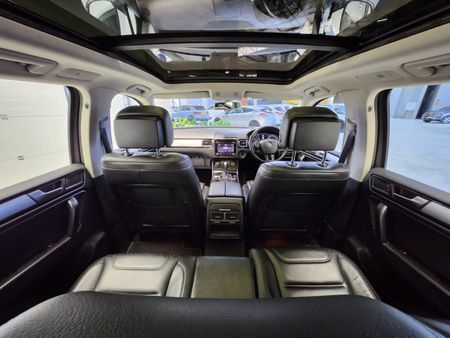 2013-Volkswagen-Touareg-30-V6-TDI-Auto-Bluemotion-180kW_20
