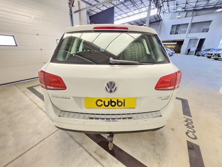 2013-Volkswagen-Touareg-30-V6-TDI-Auto-Bluemotion-180kW_4