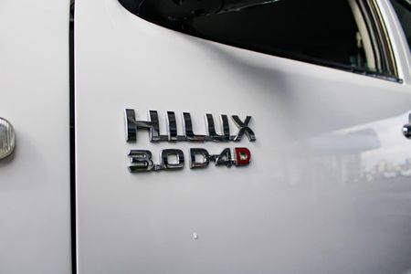 2008-Toyota-Hilux-30-D-4D-Raider-Double-Cab_11