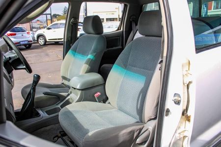 2008-Toyota-Hilux-30-D-4D-Raider-Double-Cab_13