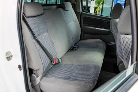 2008-Toyota-Hilux-30-D-4D-Raider-Double-Cab_14