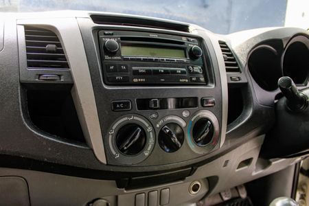 2008-Toyota-Hilux-30-D-4D-Raider-Double-Cab_16