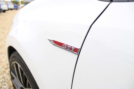 2015-Volkswagen-Polo-GTI-18-TSI-Auto_8
