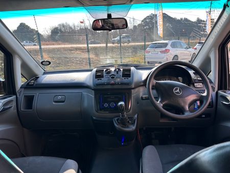 2005-Mercedes-Benz-Vito-115-CDI-CrewBus_11