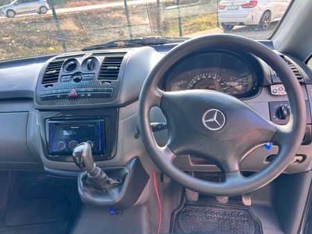 2005-Mercedes-Benz-Vito-115-CDI-CrewBus_14