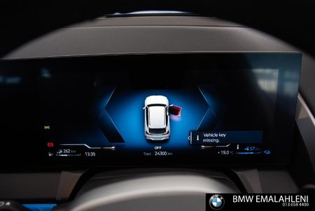 2024-BMW-X3-30e-xDrive-M-Sport_10