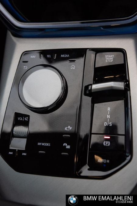 2024-BMW-X3-30e-xDrive-M-Sport_13