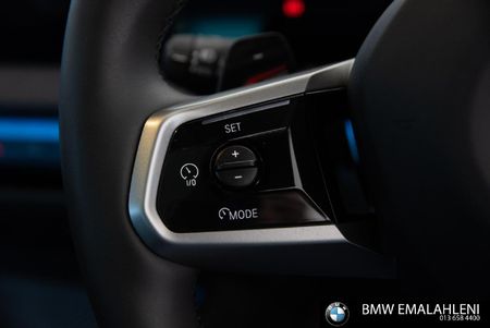 2024-BMW-X3-30e-xDrive-M-Sport_17