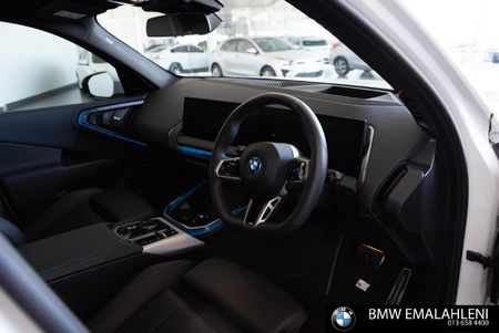 2024-BMW-X3-30e-xDrive-M-Sport_8