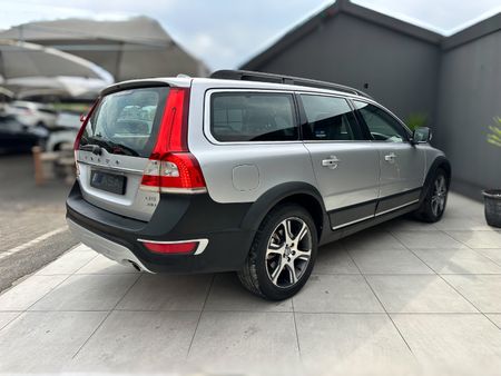 2015-Volvo-XC70-D5-Auto-Elite-AWD_2