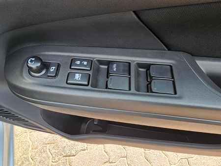 2026-Suzuki-Swift-12-GL_13